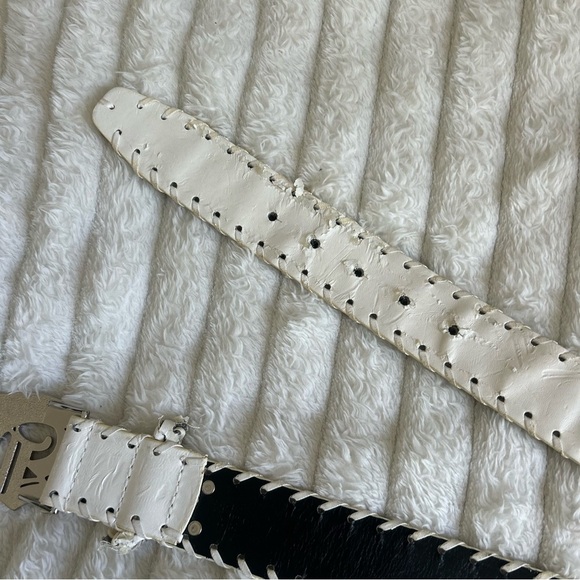 VINTAGE White Womens Guess Belt - Picture 5 of 6